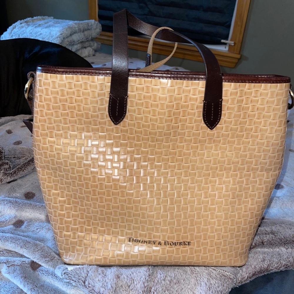Dooney & Bourke Large Handbag